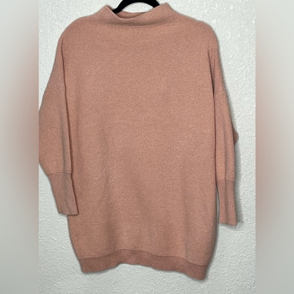 Black Tape Light Dusty Rose Sweater Sz Oversized Small - Picture 2 of 7